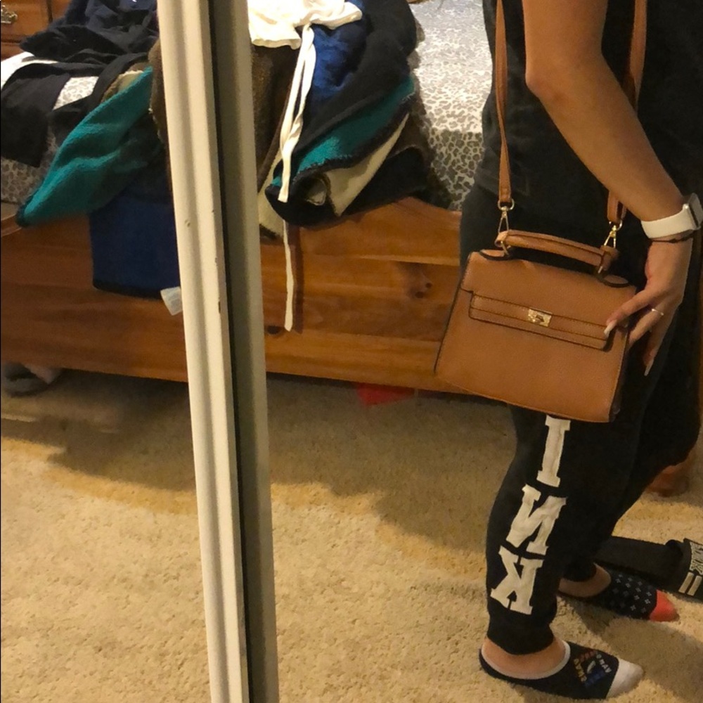 Purse - Picture 2 of 5
